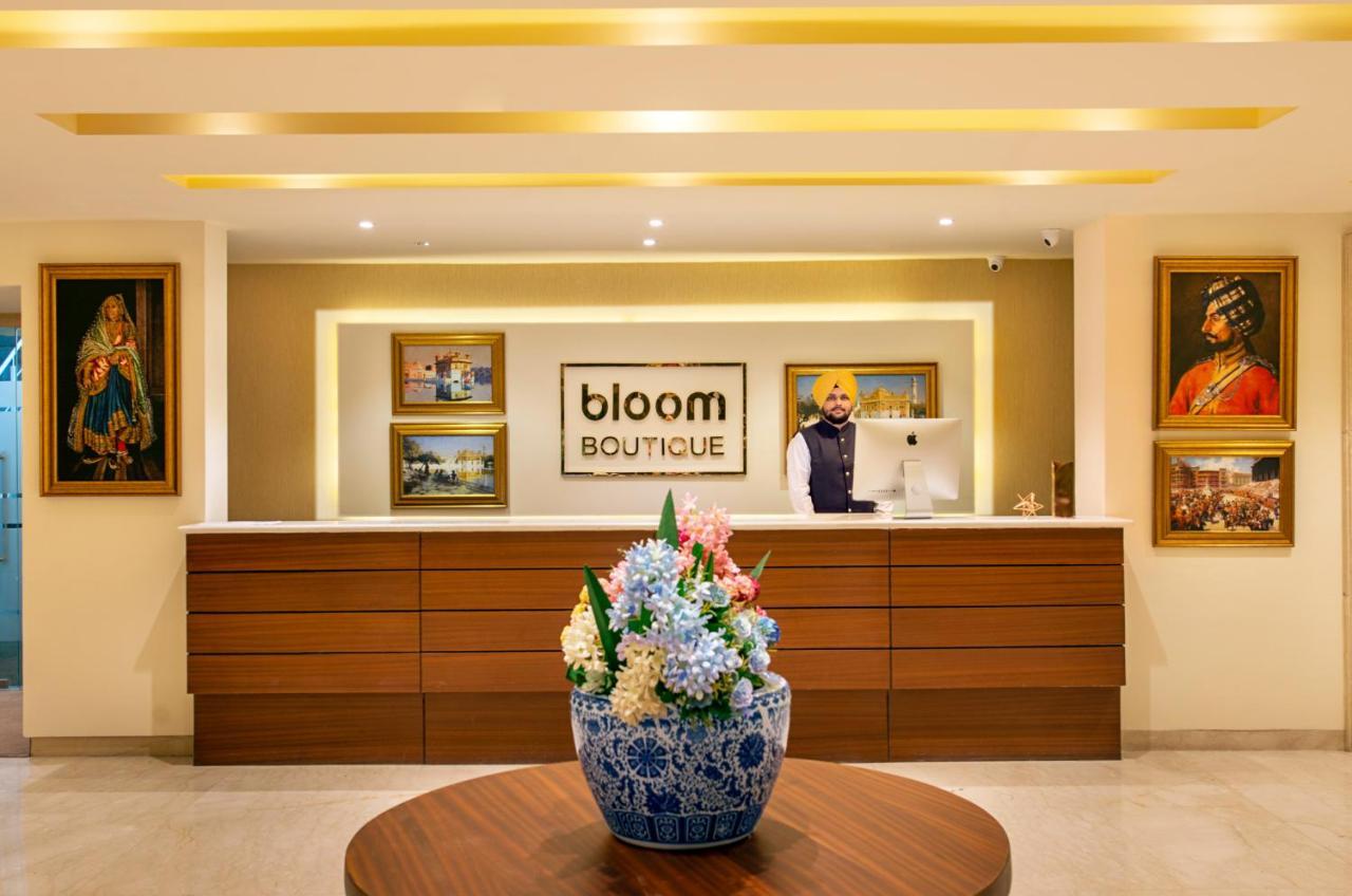 Bloom Boutique L Ranjit Avenue Hotel Amritsar Bagian luar foto