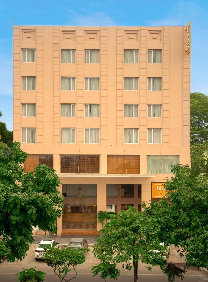 Bloom Boutique L Ranjit Avenue Hotel Amritsar Bagian luar foto
